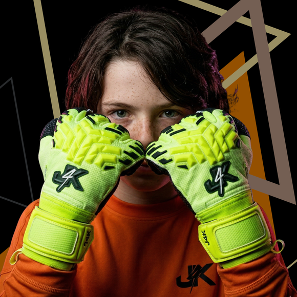 Goalkeeper Gloves for Artificial Grass: